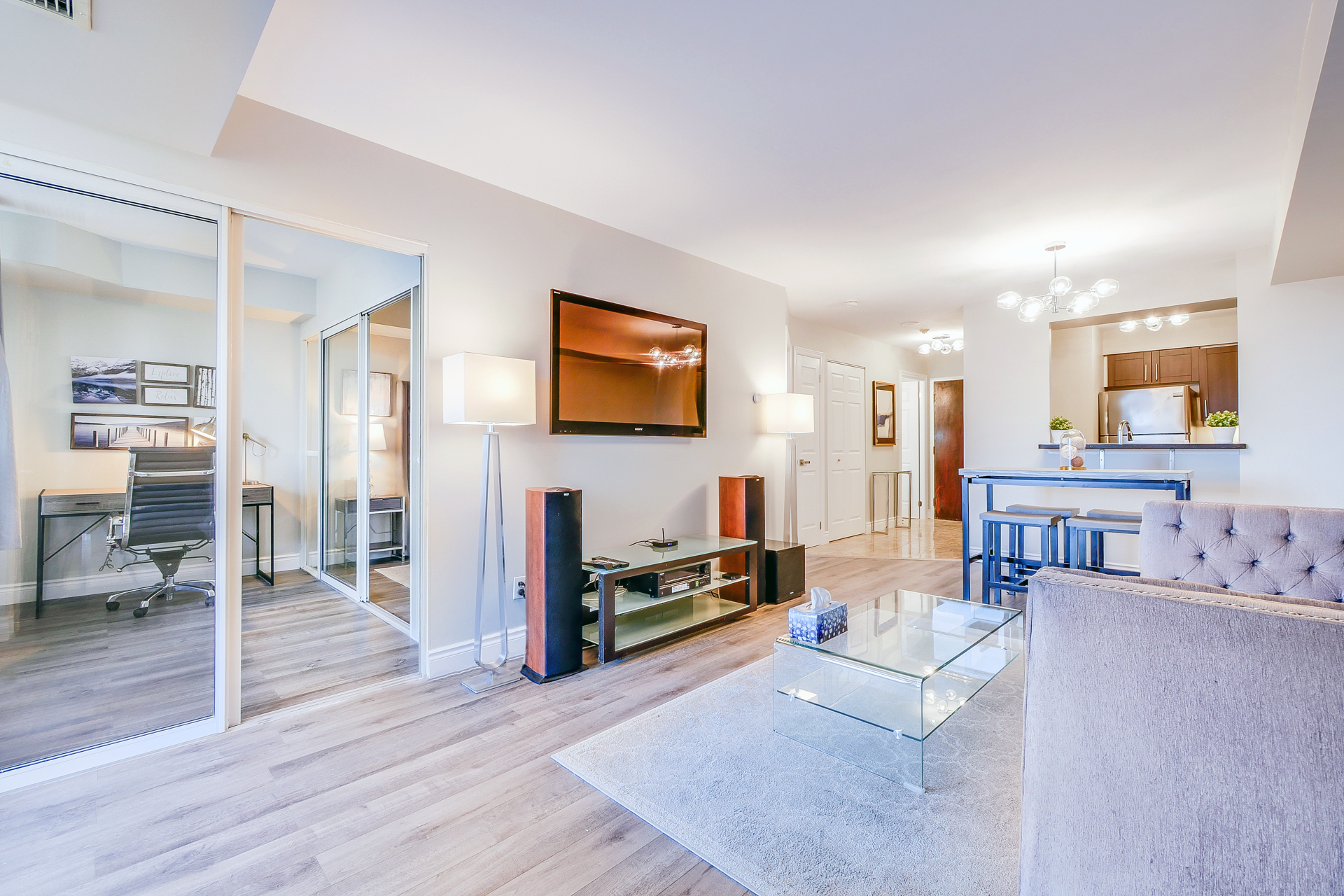 Comfortable Metropolis residence living area
